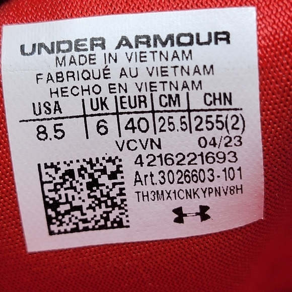 Under Armour Women's UA Glyde 2 MT TPU Softball Cleats 3026603-101 Size 8.5 New - Picture 4 of 11